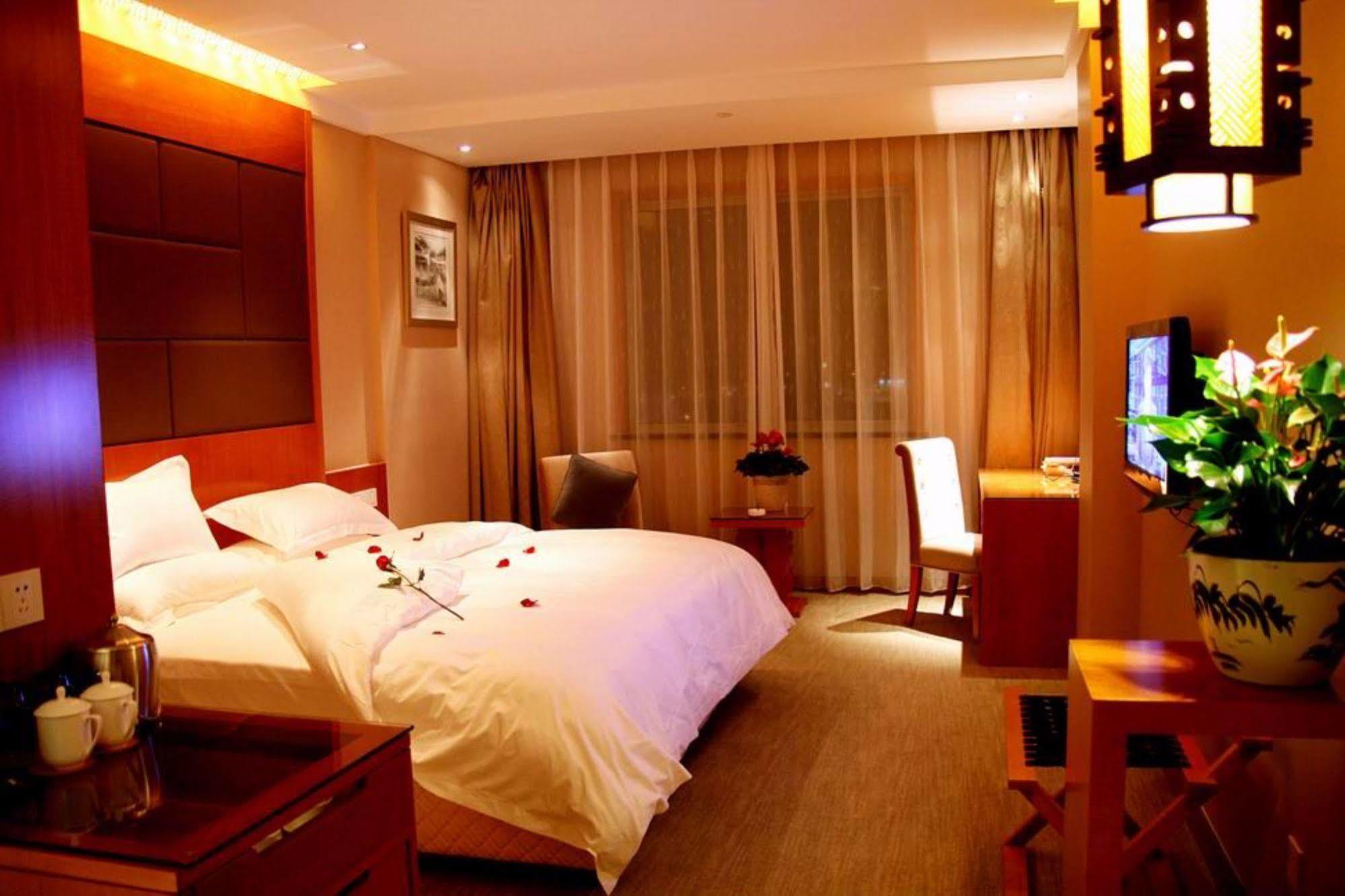 ออเรียนทัล โฮเทล ตงเซียง Hotel เจียซิง ภายนอก รูปภาพ